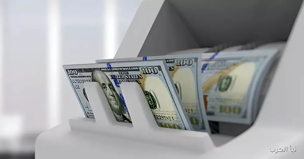 تراجع ملحوظ في 10 بنوك.. سعر الدولار اليوم بنهاية تعاملات الخميس