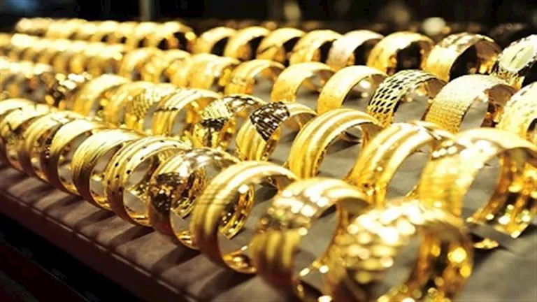هدوء غير متوقع في أسعار الذهب بعد قفزات قياسية.. فما الأسباب؟