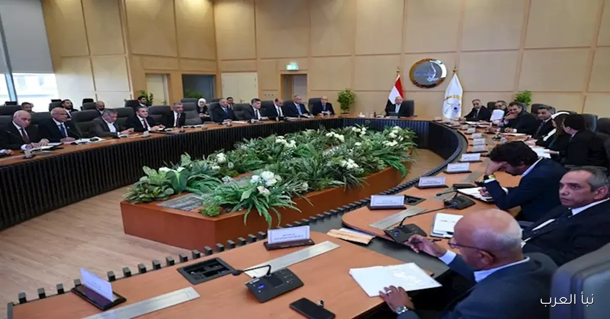 وزير النقل يبحث مع مصنعي الأسمنت سبل استمرار تراجع الأسعار وزيادة الإنتاج